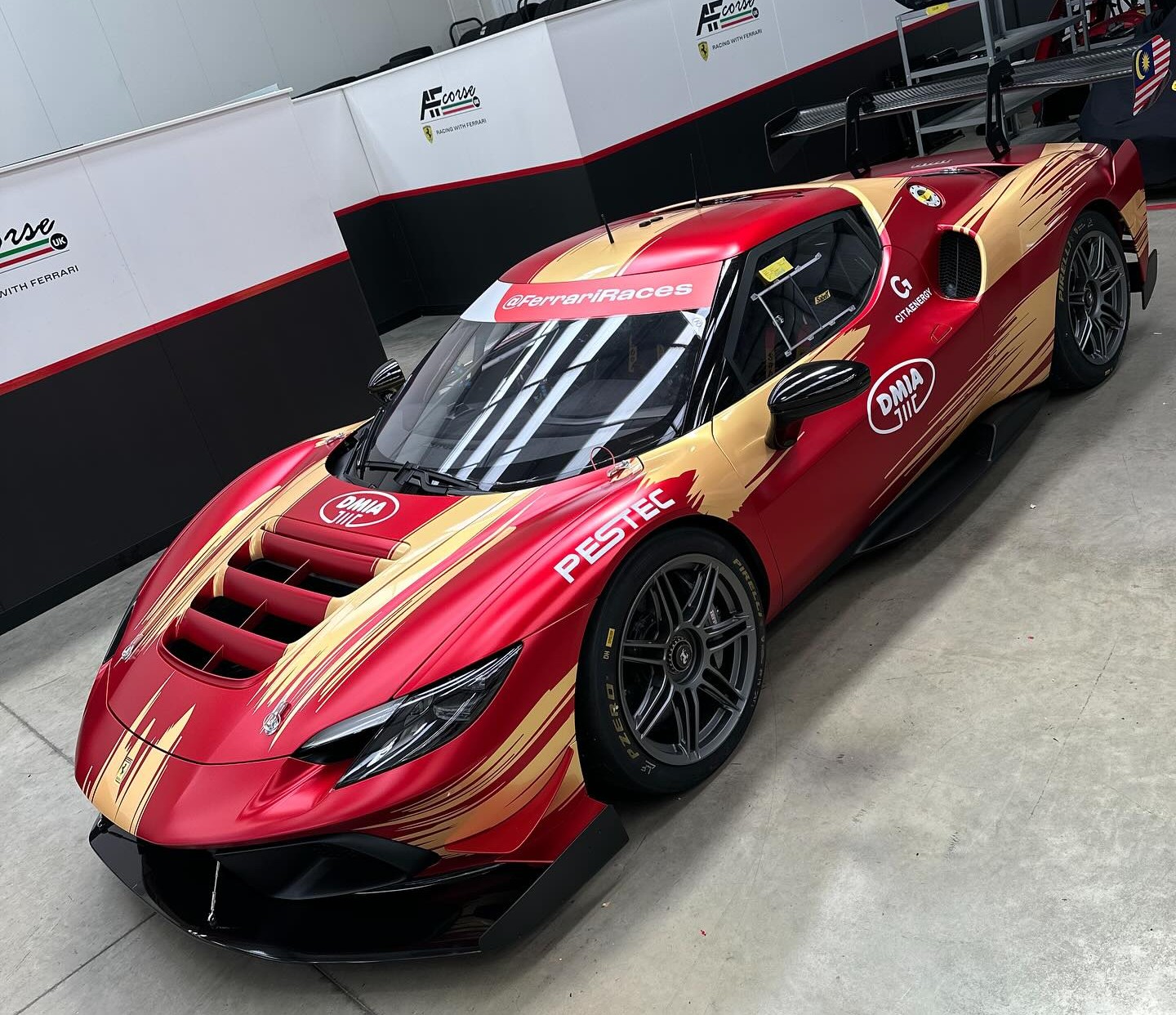 ハイマンドラ ピライ フェラーリ 296 チャレンジ 2025